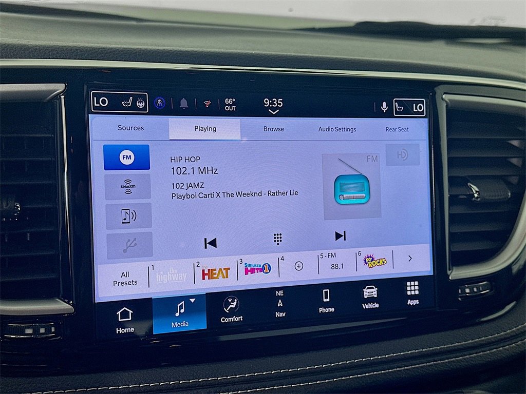 New 2026 Chrysler Pacifica Select image 13