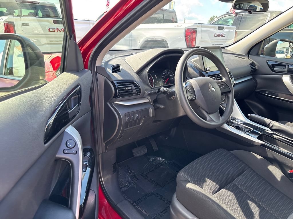 Used 2024 Mitsubishi Eclipse Cross LE AWD/4WD image 6