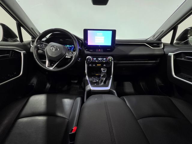 Used 2023 Toyota RAV4 XLE Premium image 14