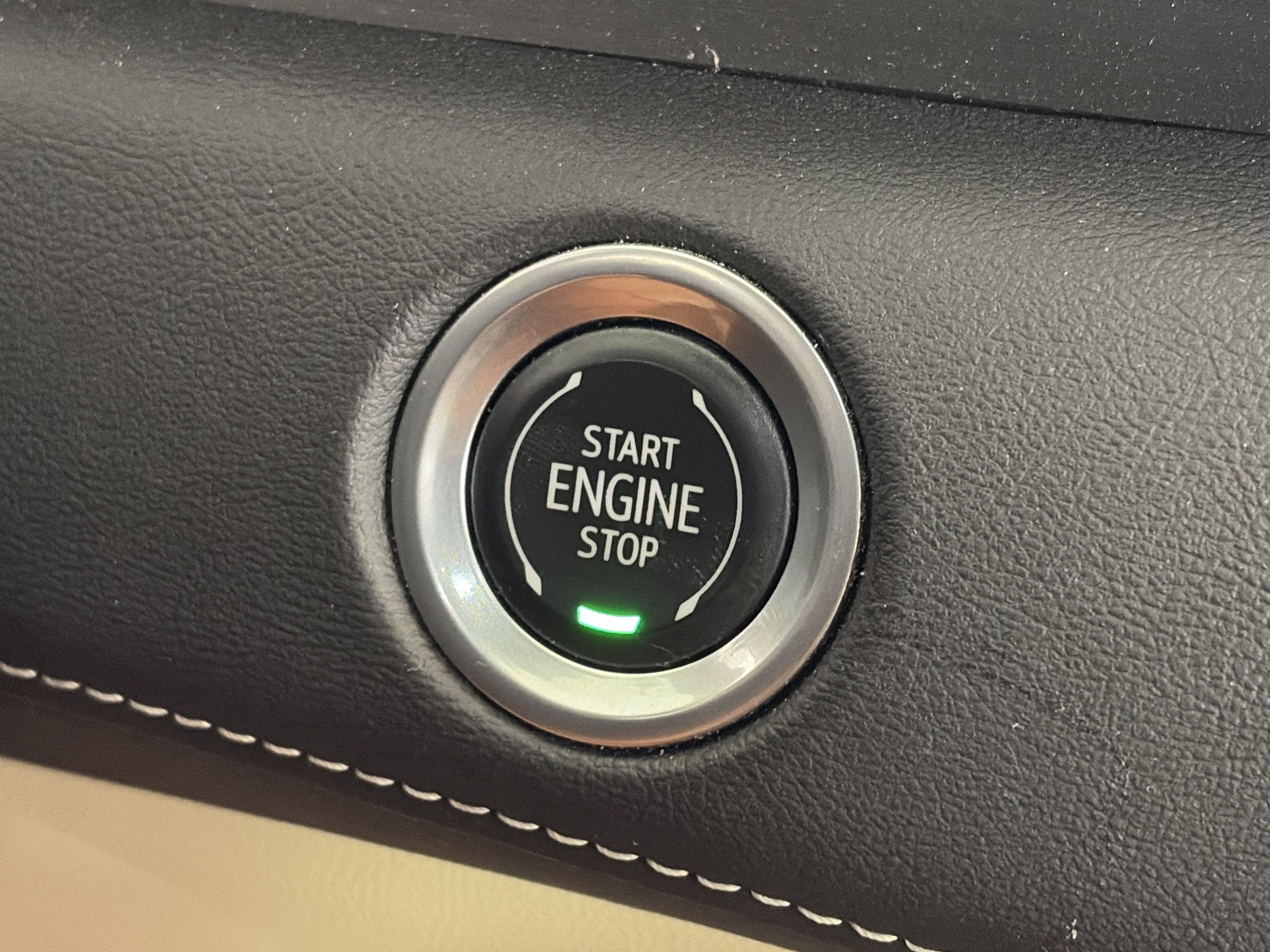 Certified 2023 Cadillac Escalade Premium Luxury w/ Performance Package AWD/4WD image 29