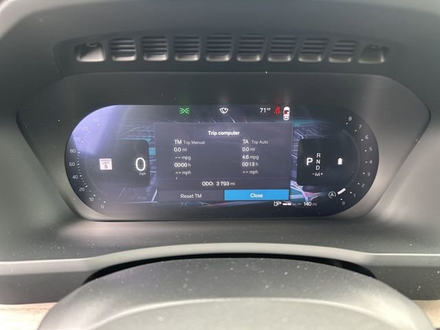 New 2026 Volvo XC90 B6 Plus w/ Protection Package Premier AWD/4WD image 17