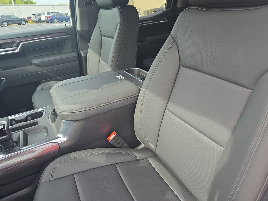 New 2026 Chevrolet Silverado 1500 LTZ w/ LTZ Premium Package AWD/4WD image 15