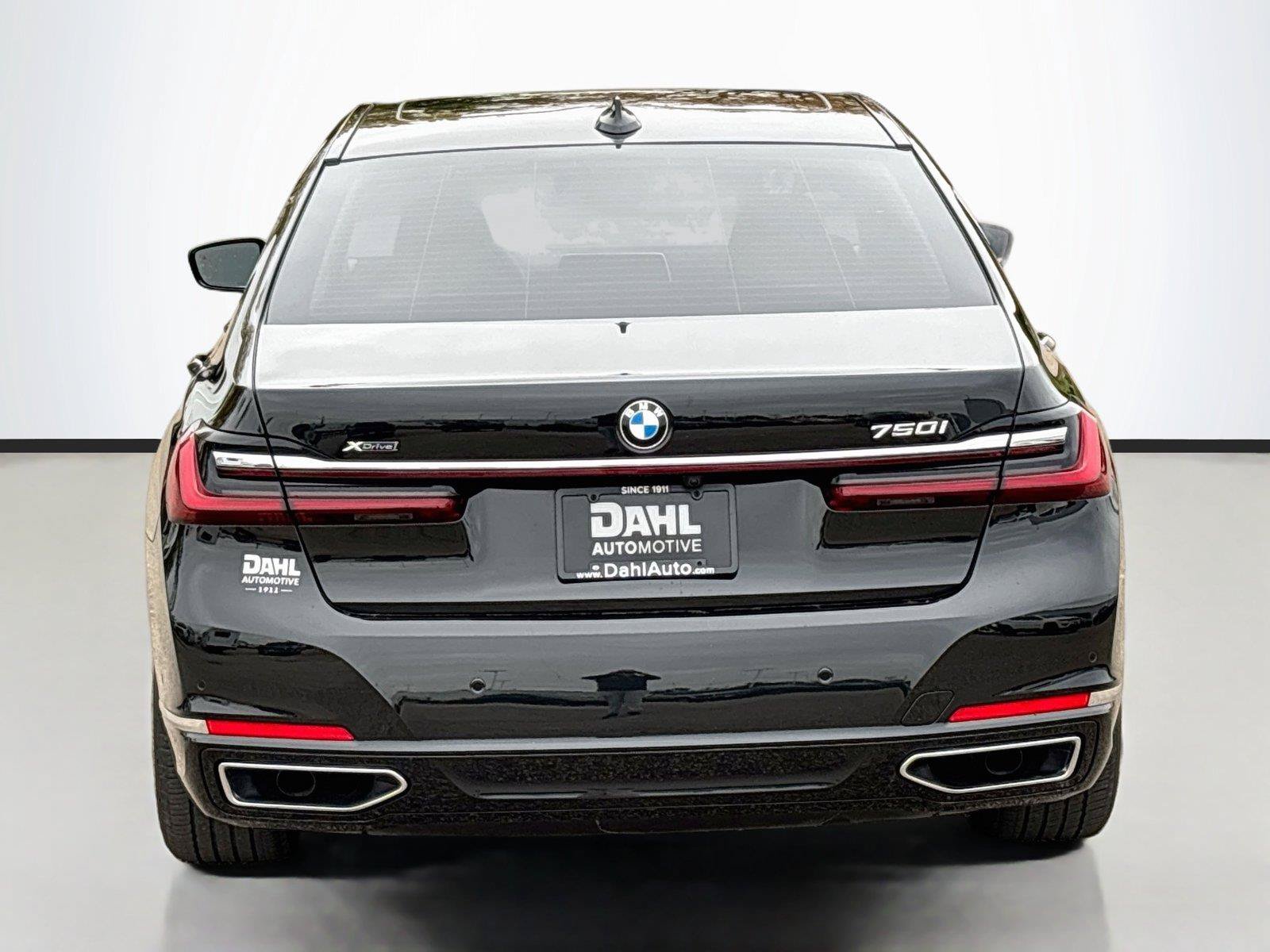 Used 2022 BMW 750i xDrive AWD/4WD image 12
