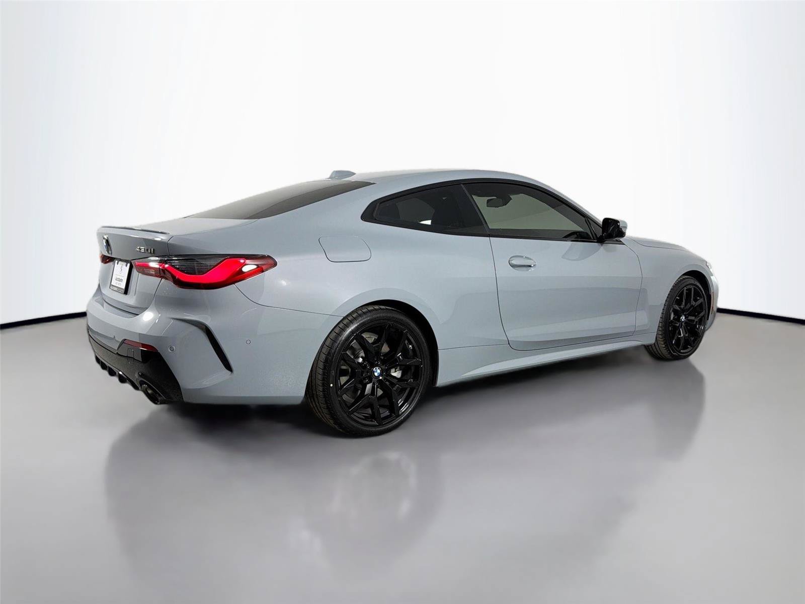 New 2026 BMW 430i xDrive Coupe w/ M Sport Package AWD/4WD image 10