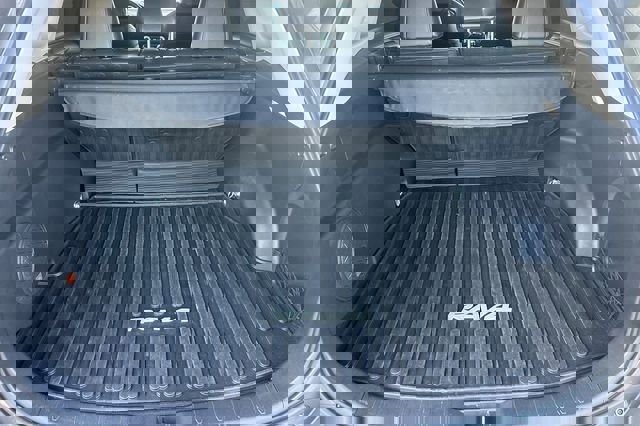 Used 2024 Toyota RAV4 Limited w/ Advanced Technology Package image 17