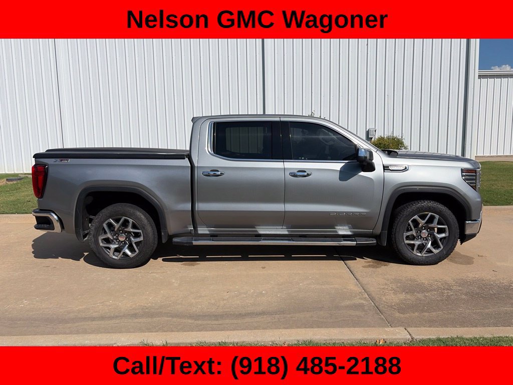 Used 2023 GMC Sierra 1500 SLT AWD/4WD image 4