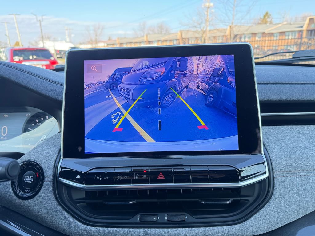 Used 2023 Jeep Compass Latitude image 21