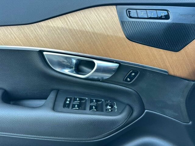 Used 2021 Volvo XC90 T8 Inscription Expression w/ Advanced Package image 11