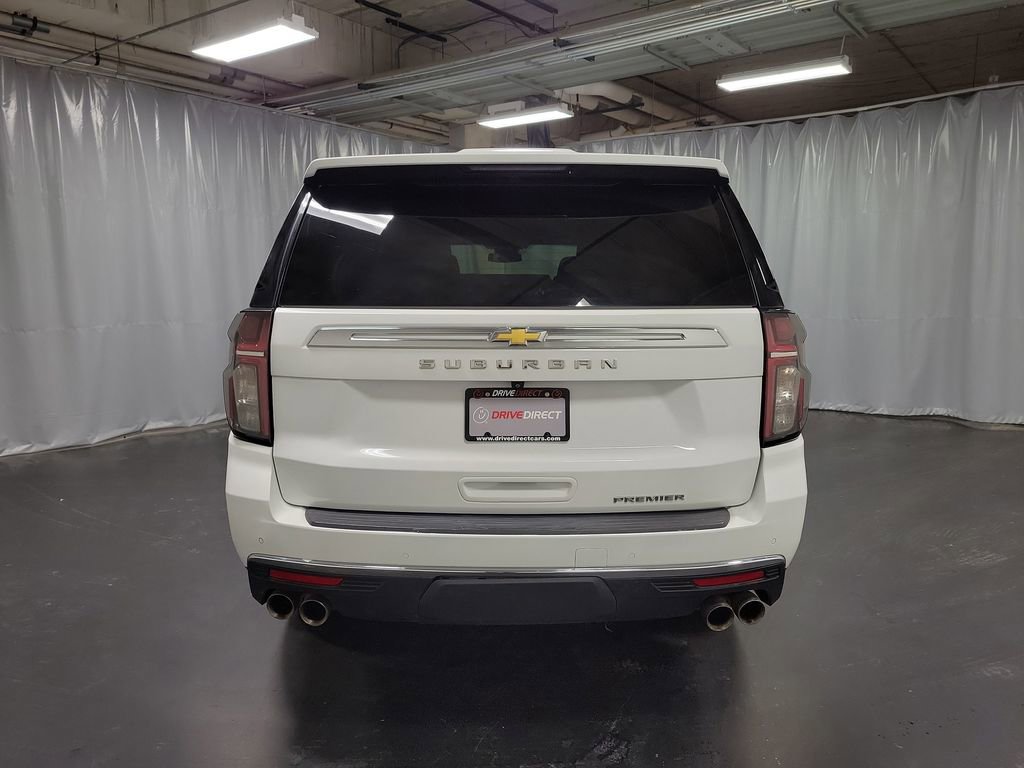 Used 2023 Chevrolet Suburban Premier image 7
