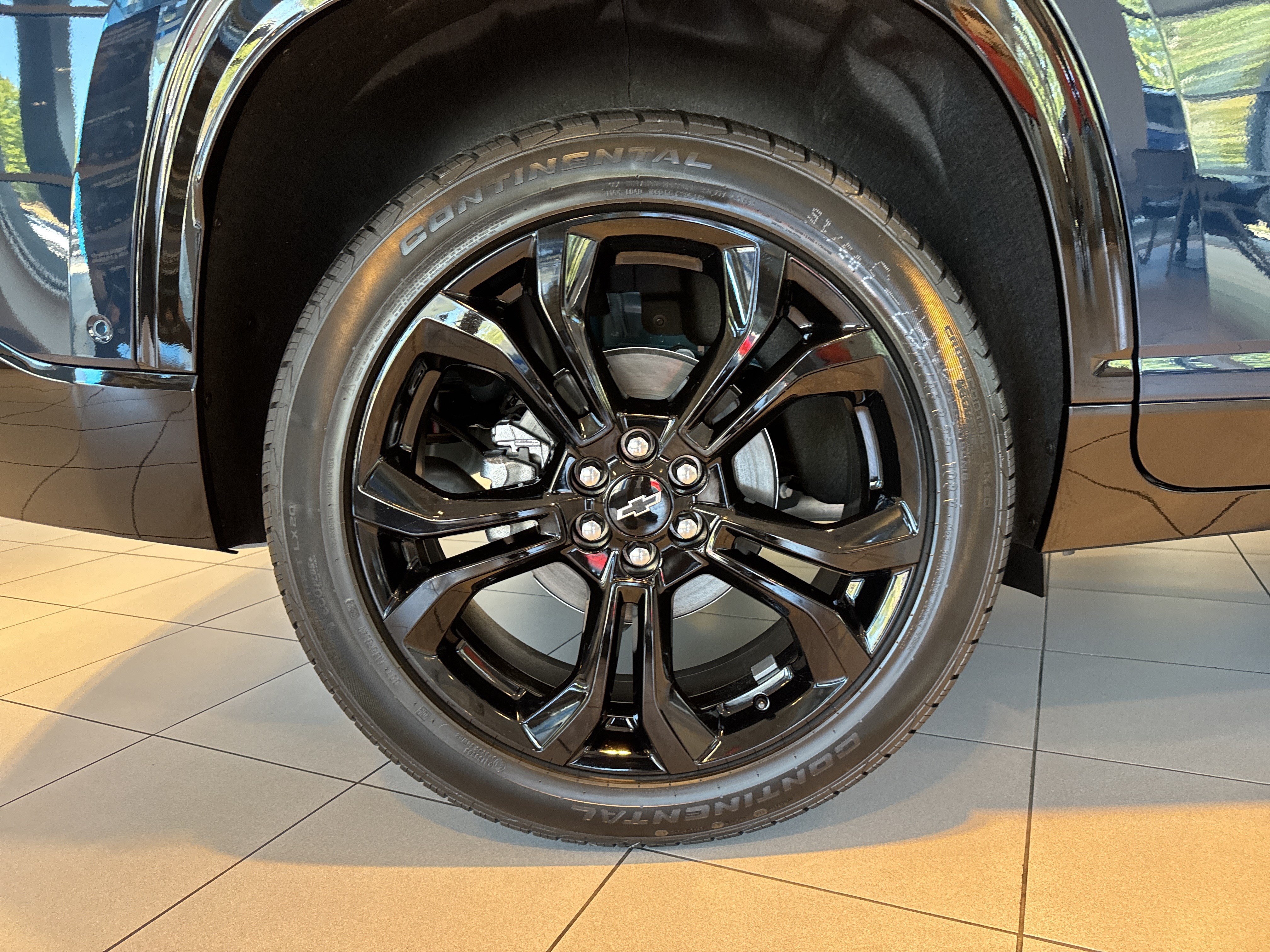New 2027 Chevrolet Traverse RS FWD image 18