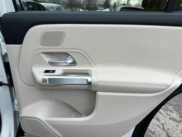 New 2026 Mercedes-Benz GLB 250 4MATIC image 19