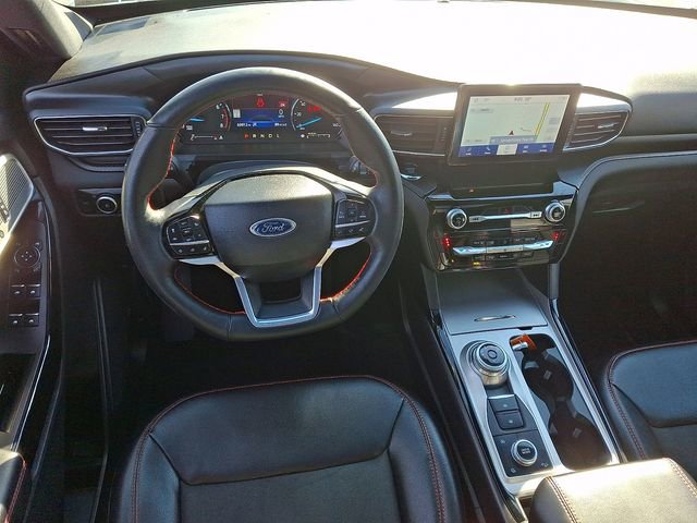 Used 2024 Ford Explorer ST-Line w/ Class IV Trailer Tow Package AWD/4WD image 2