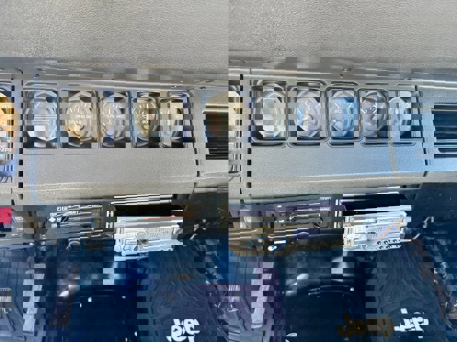 Used 1992 Jeep Wrangler 4WD image 17