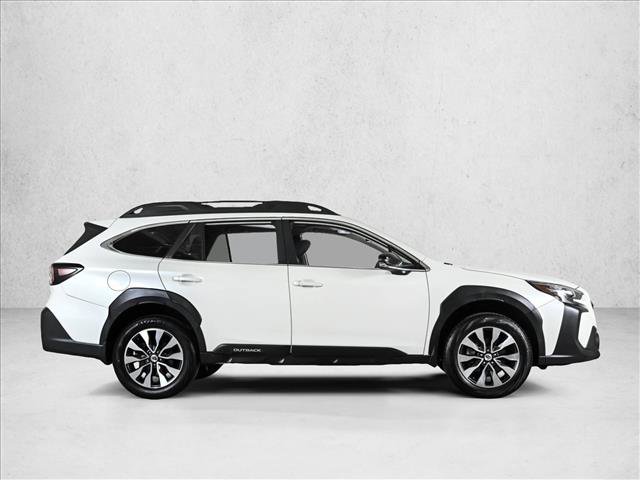 Used 2023 Subaru Outback Limited image 4