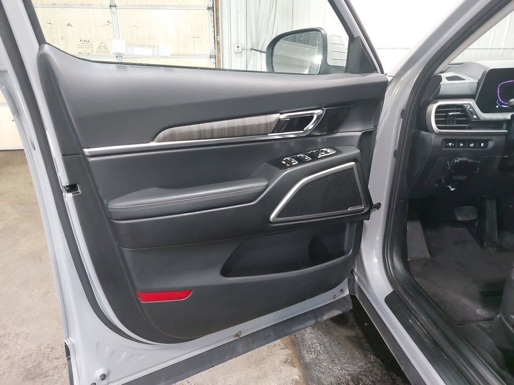 Used 2023 Kia Telluride EX AWD/4WD image 28