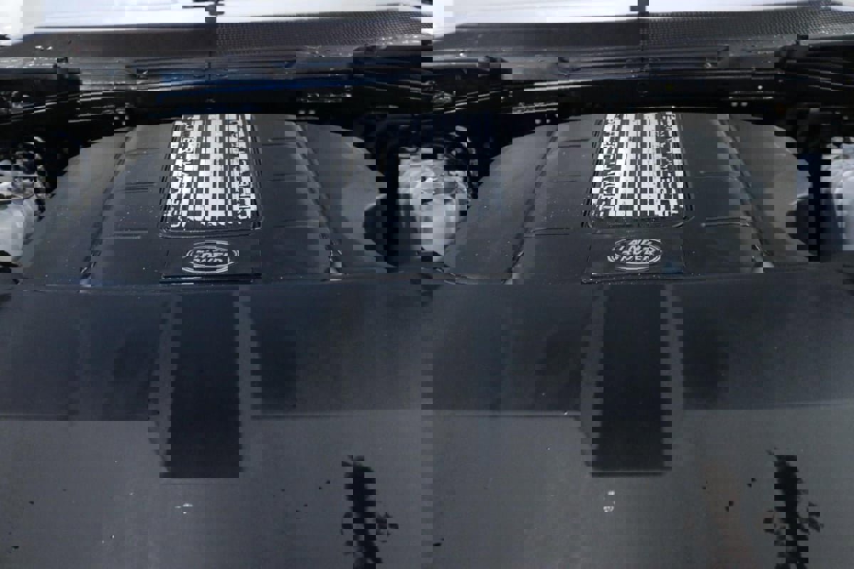 Used 2023 Land Rover Defender 110 V8 image 8