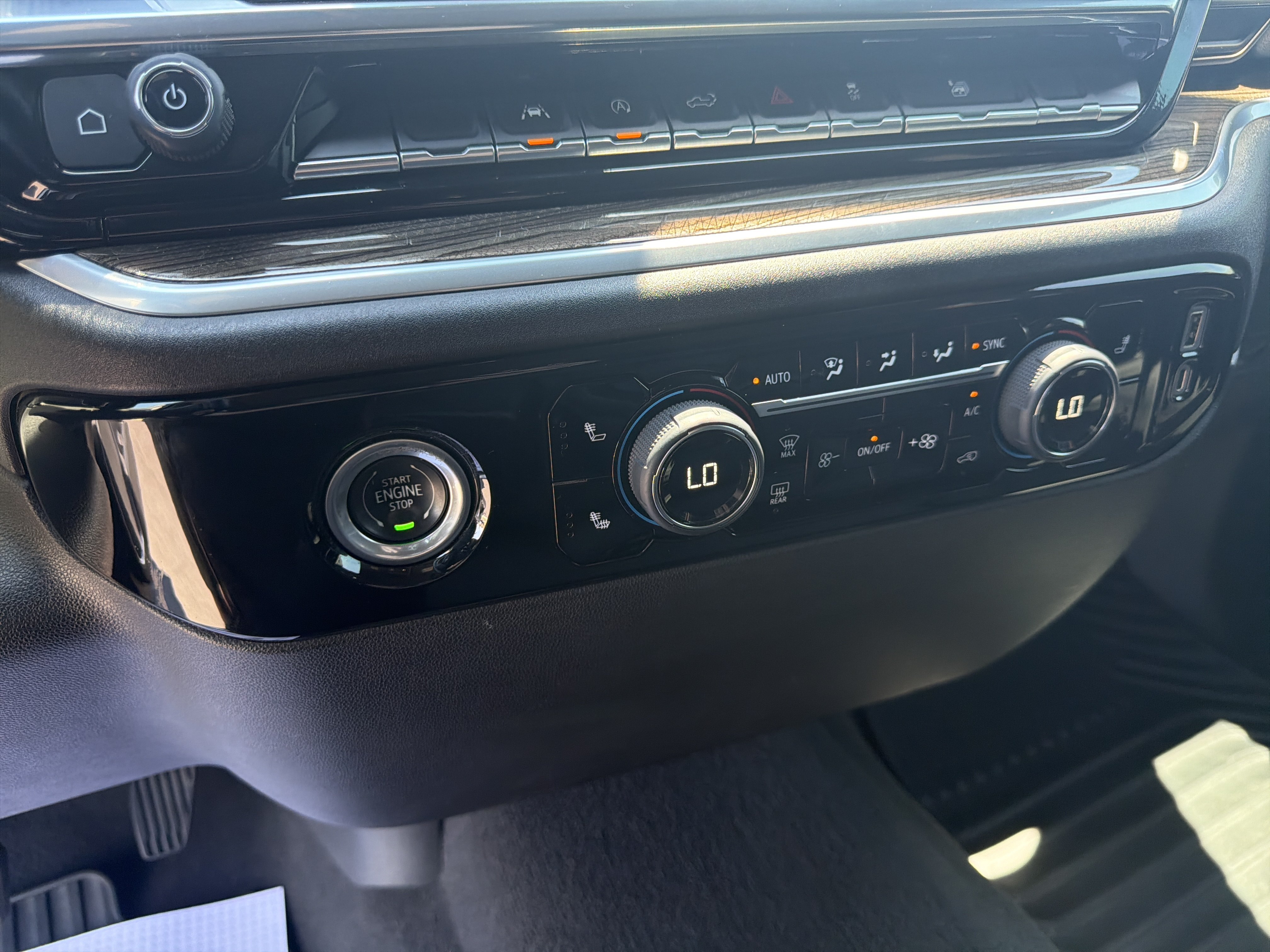 Used 2022 Chevrolet Silverado 1500 LT RWD image 13