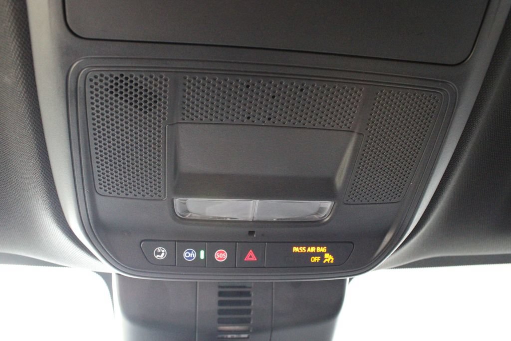 Used 2025 Chevrolet Traverse LT AWD/4WD image 33