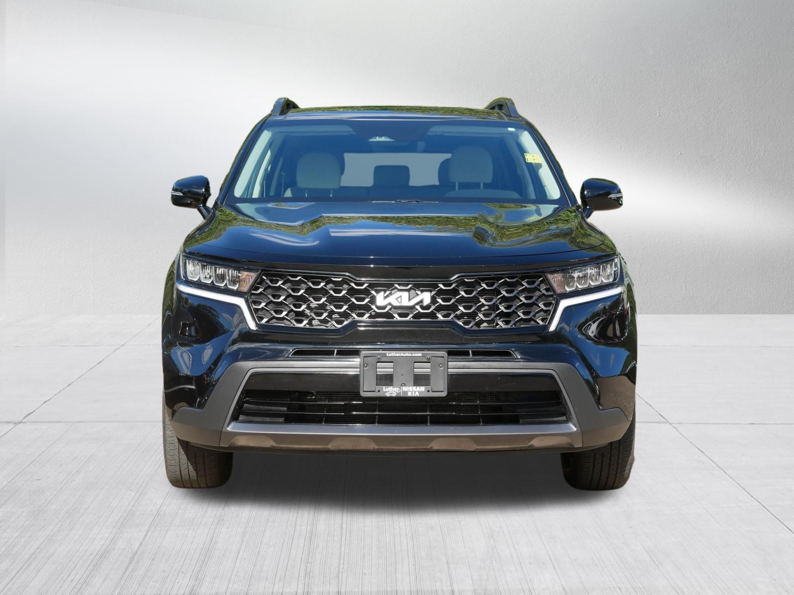 Certified 2023 Kia Sorento S w/ Panoramic Sunroof Package AWD/4WD image 2