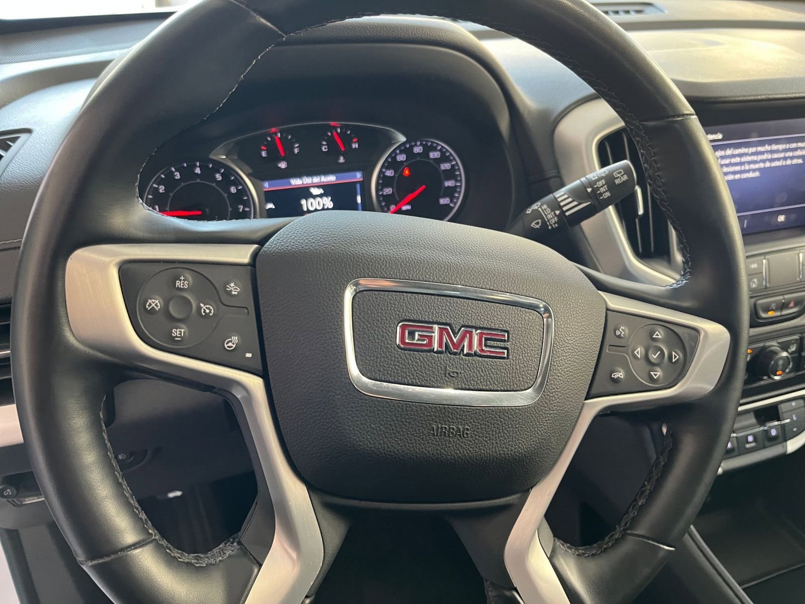 Used 2024 GMC Terrain SLT AWD/4WD image 29