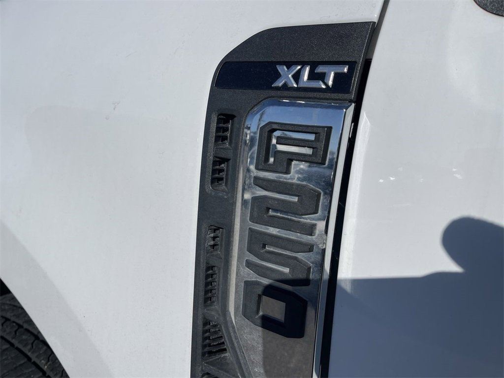 Used 2025 Ford F250 XLT image 3