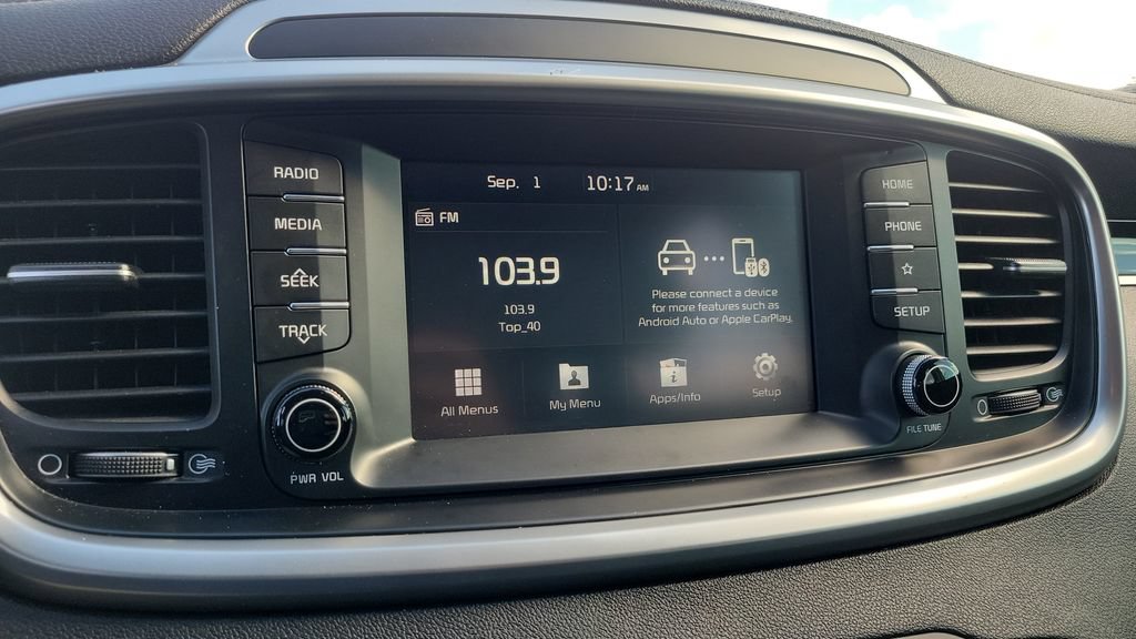Used 2019 Kia Sorento S FWD image 14