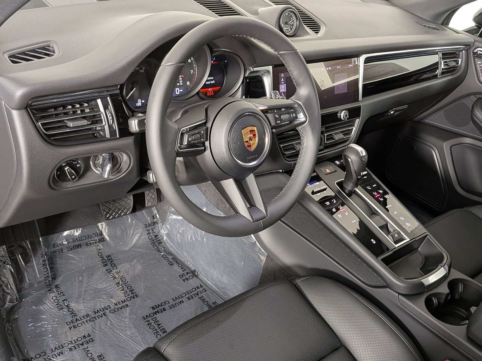 New 2026 Porsche Macan AWD/4WD image 4