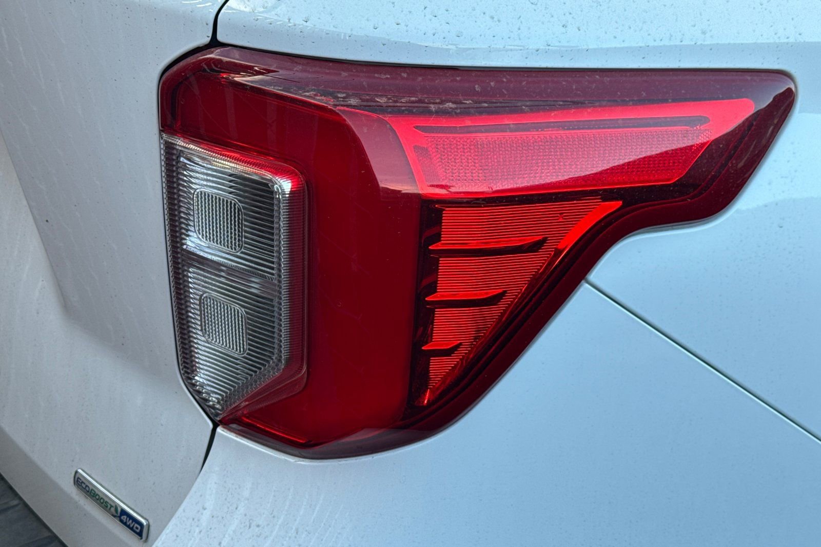 Used 2020 Ford Explorer XLT w/ Equipment Group 202A image 6