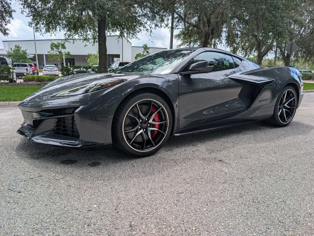 New 2027 Chevrolet Corvette Grand Sport w/ Z52 Sport Performance Package RWD image 3