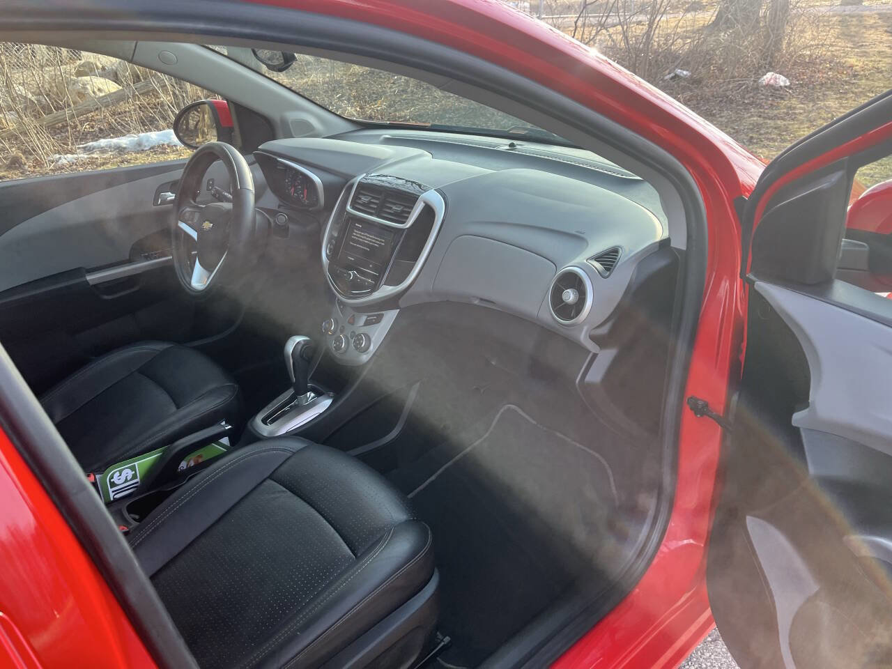 Used 2020 Chevrolet Sonic Premier FWD image 33
