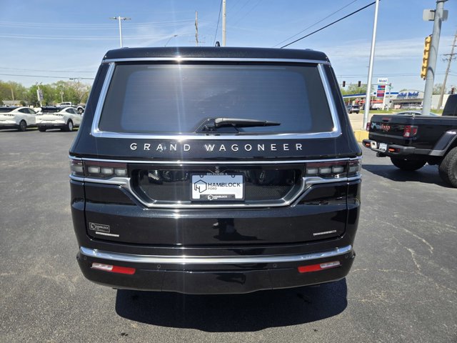 Used 2022 Jeep Grand Wagoneer Series III w/ Rear Seat Video Group 1 AWD/4WD image 6
