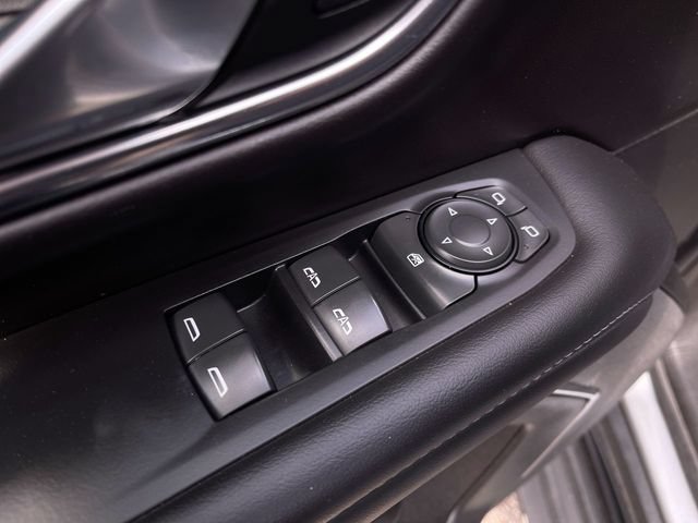 Used 2023 Chevrolet Suburban LS AWD/4WD image 23