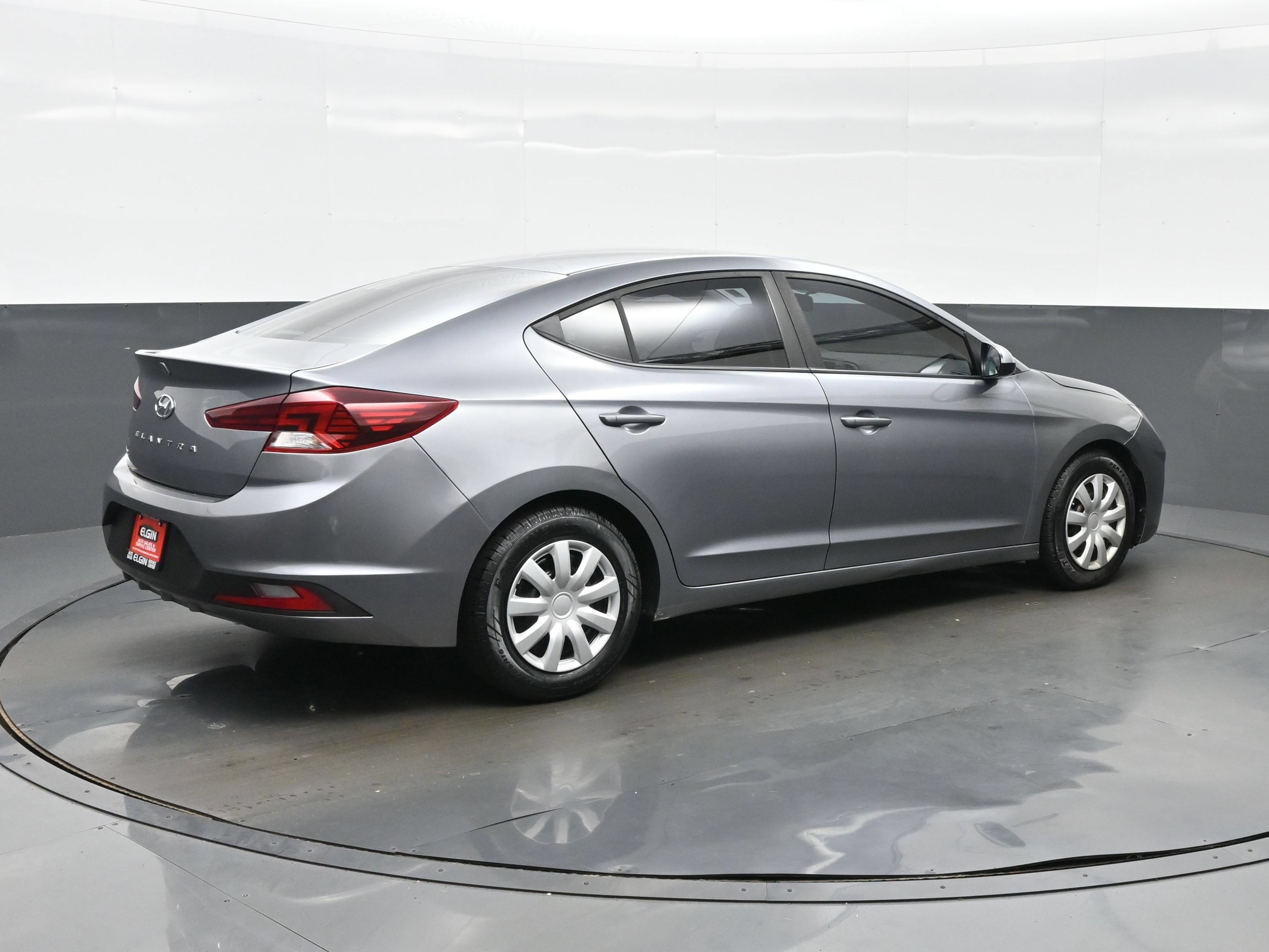 Used 2019 Hyundai Elantra SE w/ Cargo Package FWD image 6
