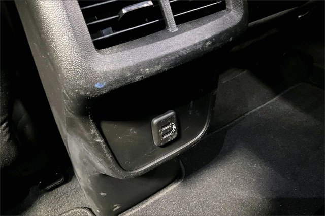 Used 2023 GMC Terrain SLE image 25