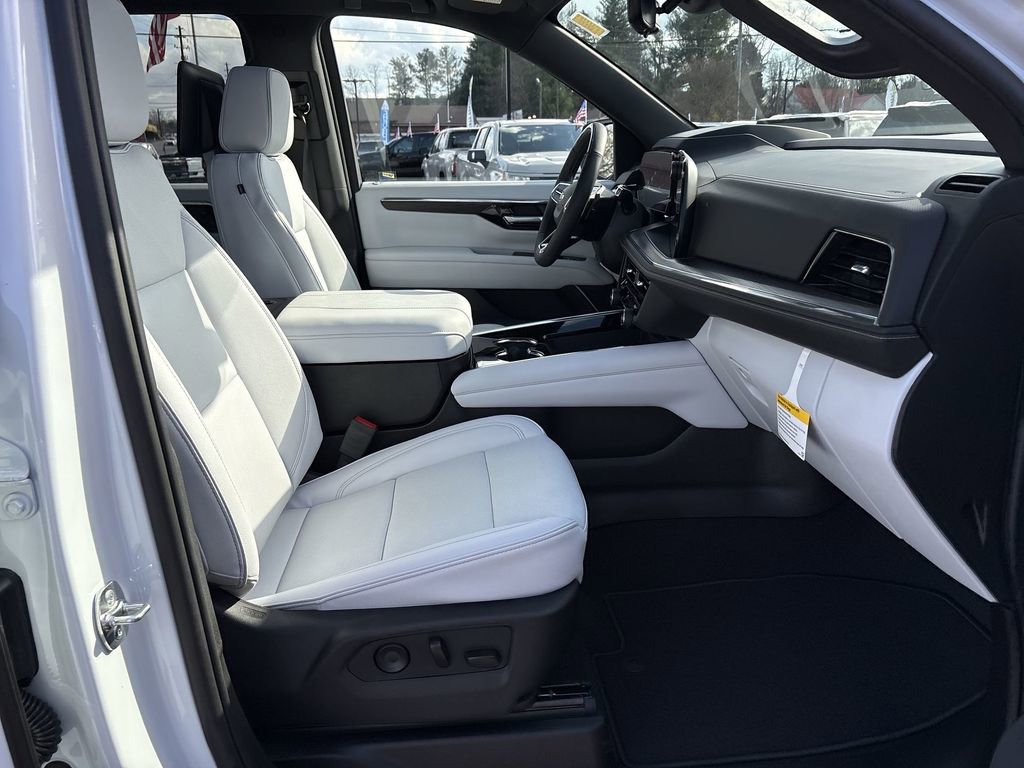 New 2026 Chevrolet Suburban Premier image 30
