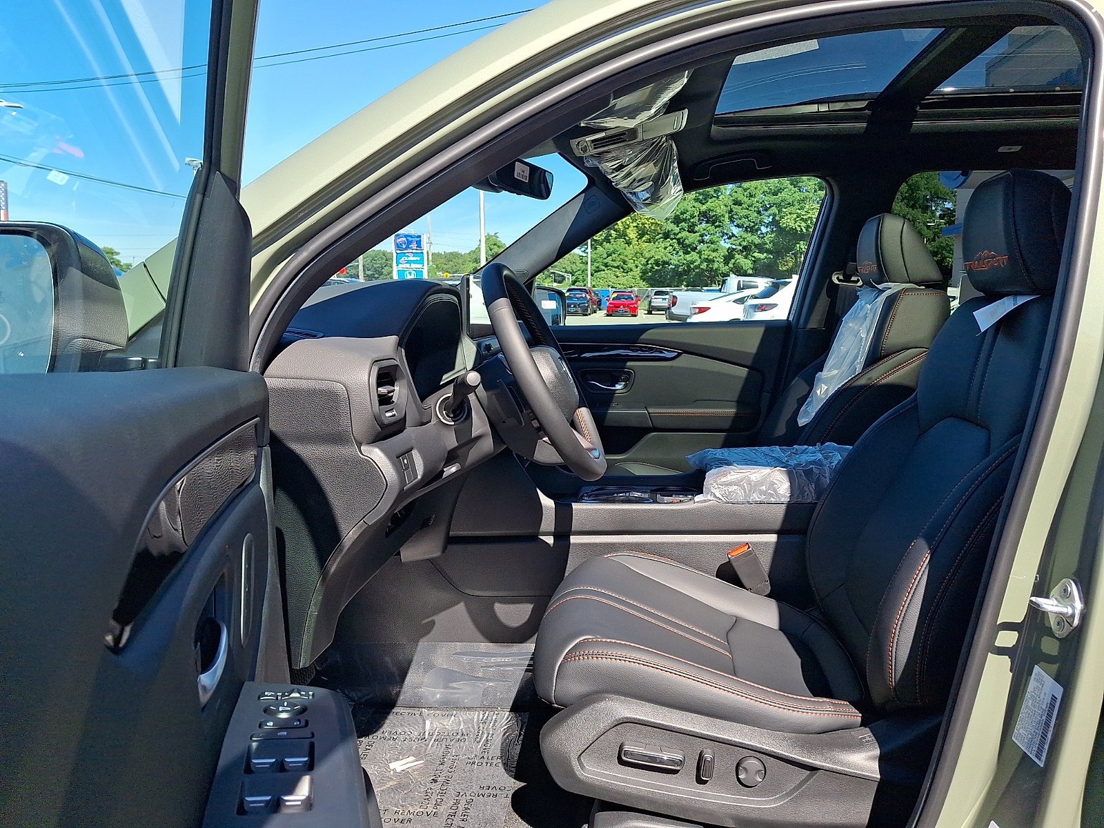 New 2026 Honda Pilot TrailSport image 6