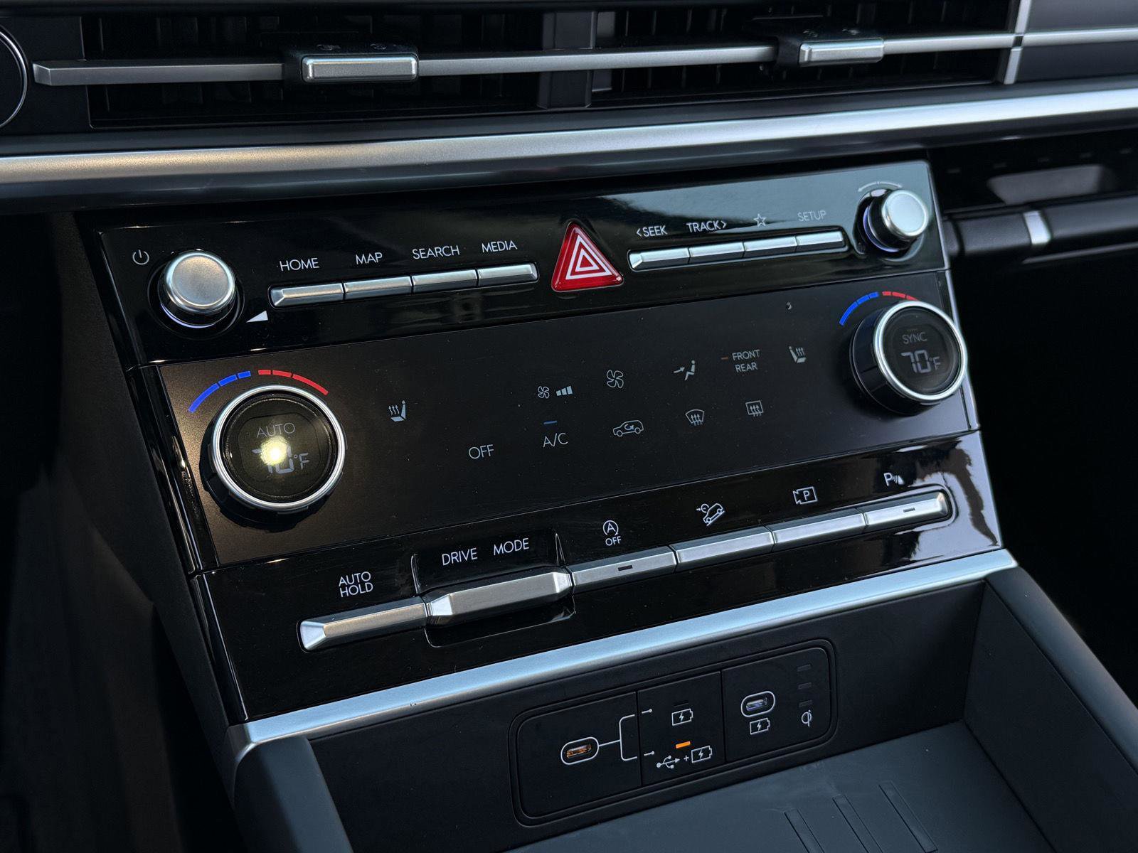 Certified 2026 Hyundai Santa Fe SEL image 14