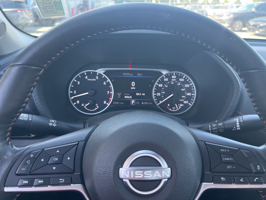 Used 2025 Nissan Sentra SR w/ SR Premium Package image 12