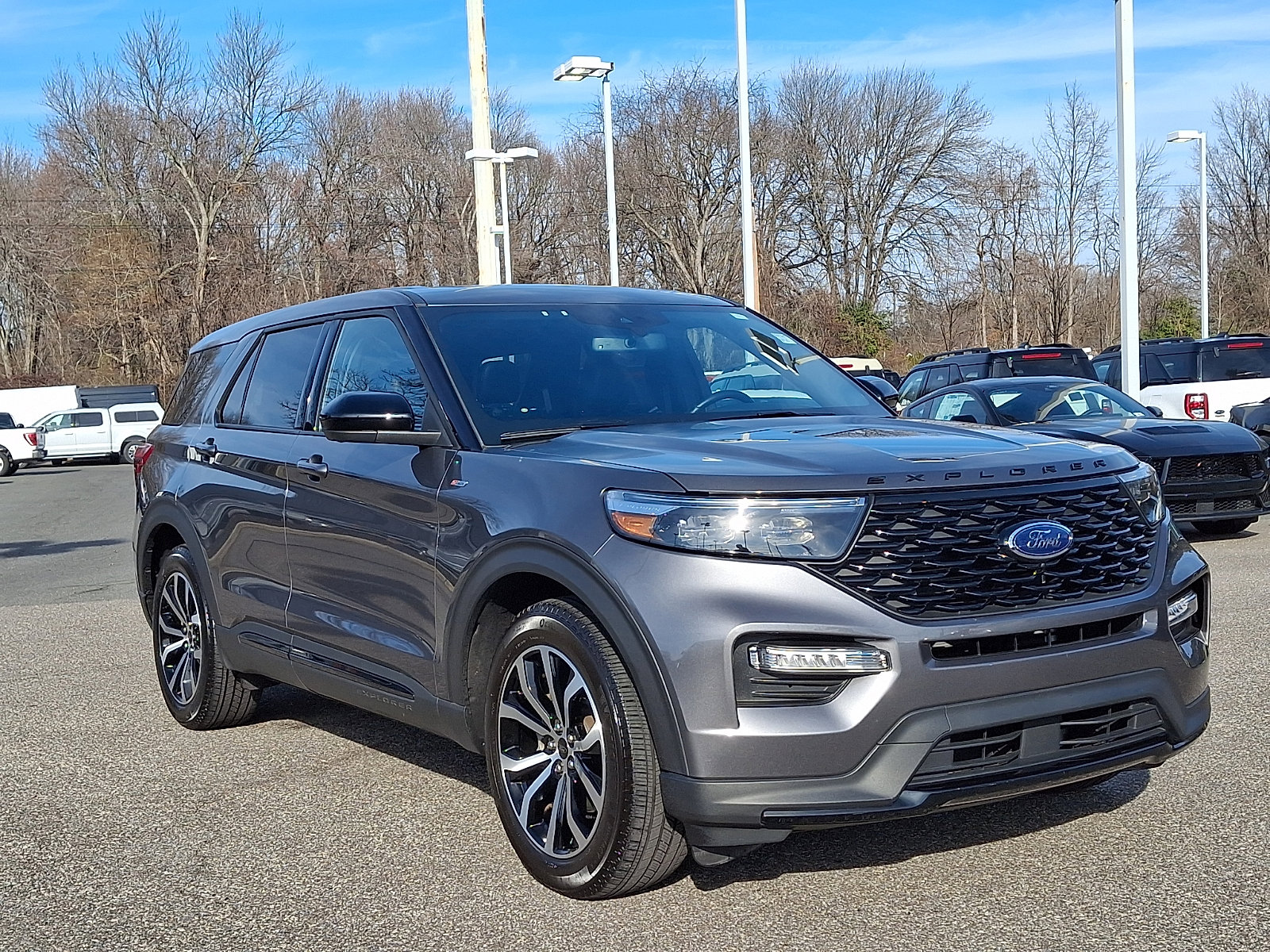 Certified 2022 Ford Explorer ST-Line image 2