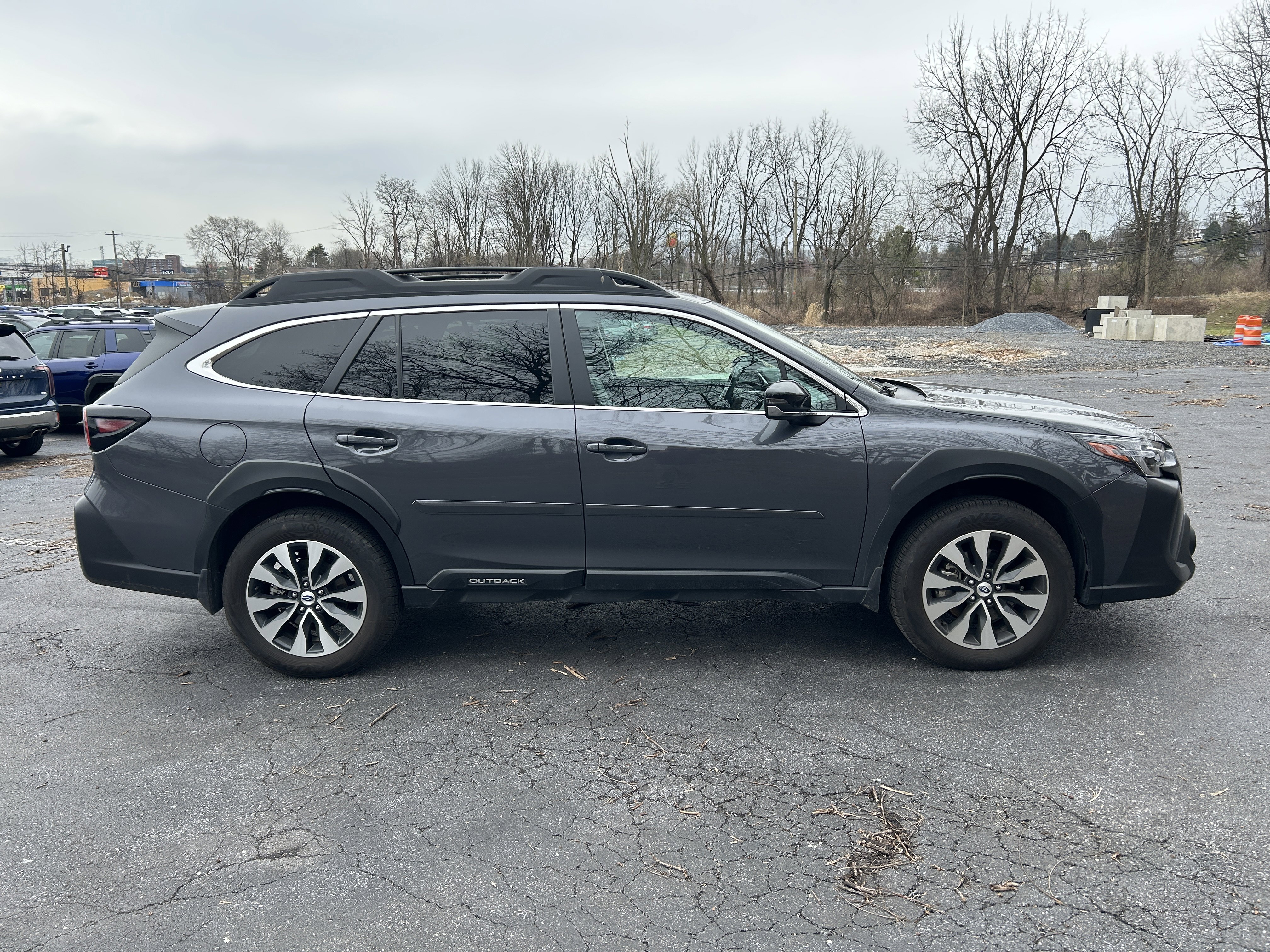 Certified 2025 Subaru Outback Limited image 2