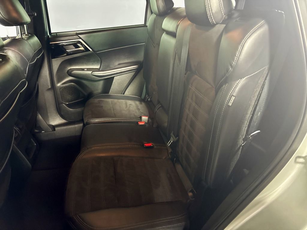 Used 2023 Mitsubishi Outlander SE image 20