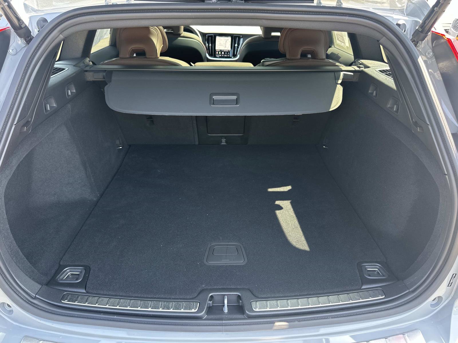 Certified 2026 Volvo V60 B5 Cross Country Plus w/ Climate Package image 23