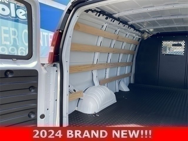 Used 2024 Chevrolet Express 2500 w/ Driver Convenience Package image 21