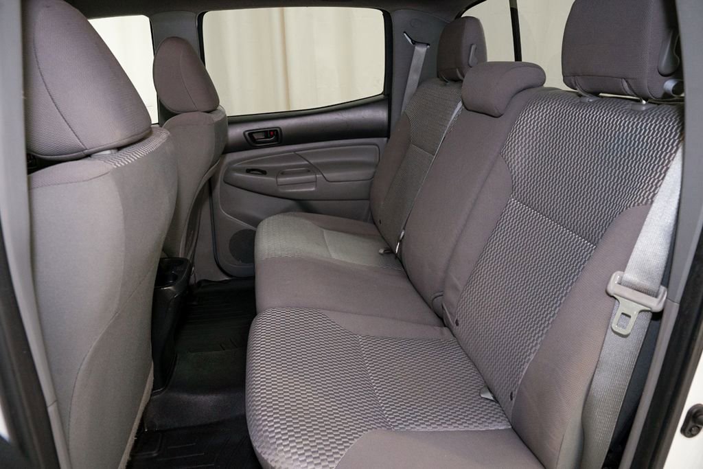 Used 2014 Toyota Tacoma PreRunner w/ SR5 Package RWD image 7