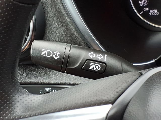 Used 2022 Chevrolet Blazer LT FWD image 29