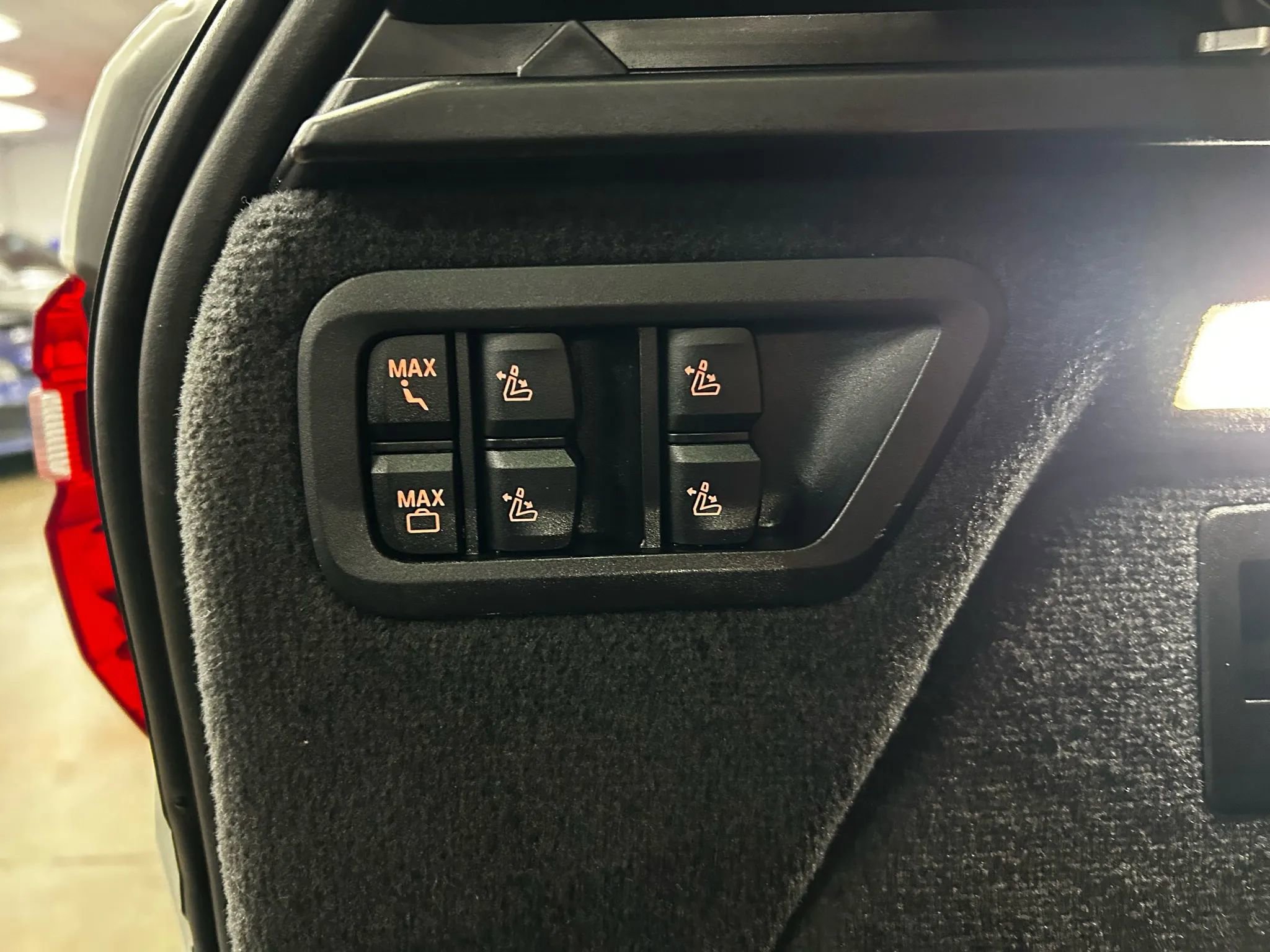 Used 2019 BMW X7 xDrive40i w/ Parking Assistance Package image 15