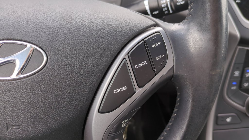Used 2015 Hyundai Elantra Limited FWD image 19