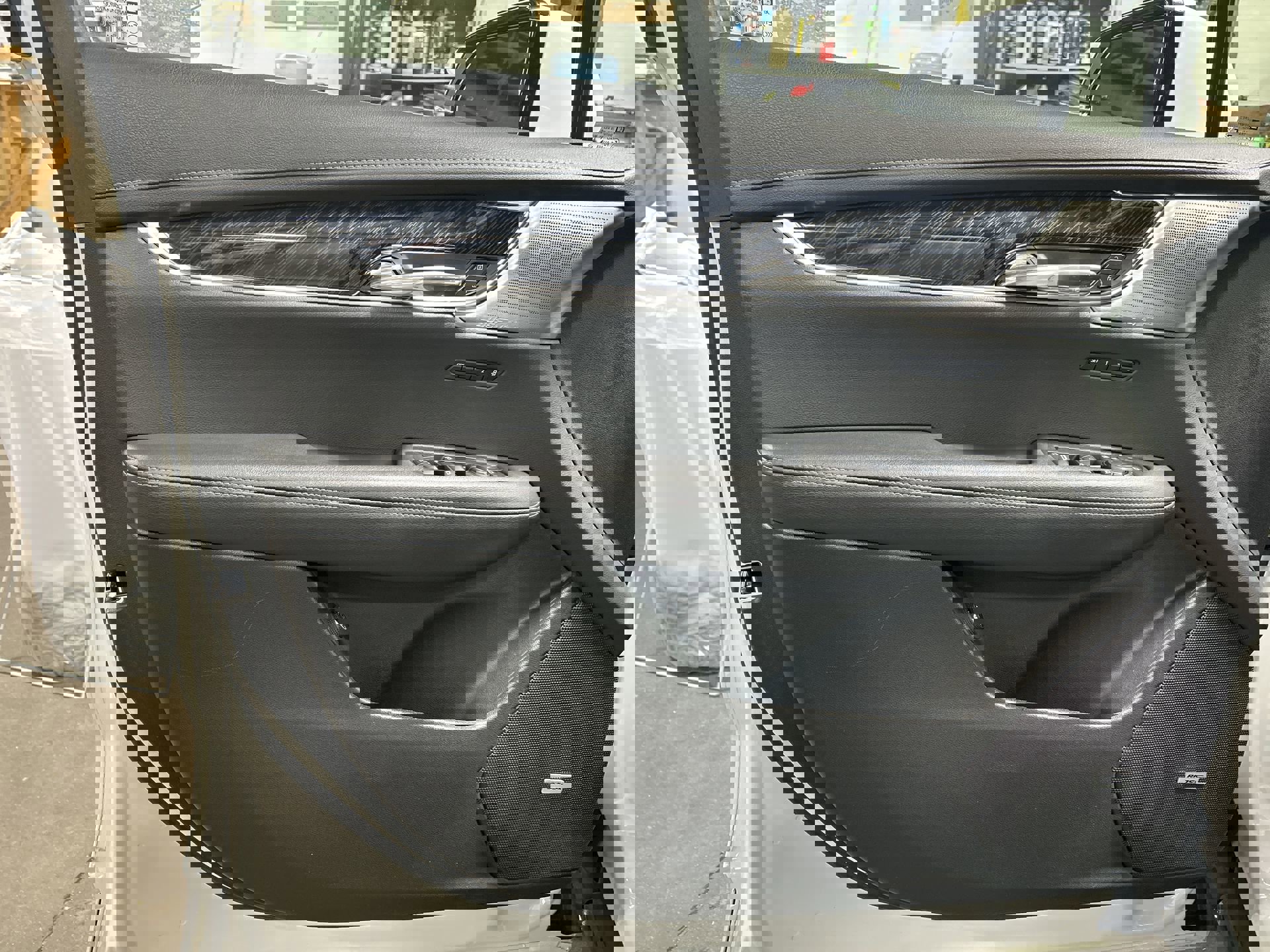 Certified 2021 Cadillac XT6 Premium Luxury image 24