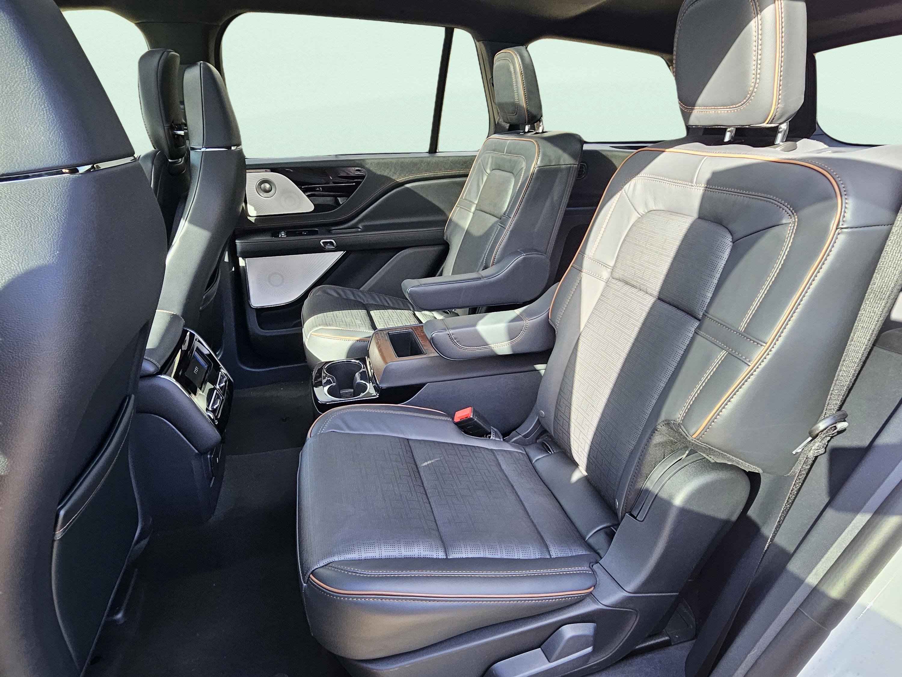 New 2026 Lincoln Aviator Black Label w/ Black Label Special Edition image 23