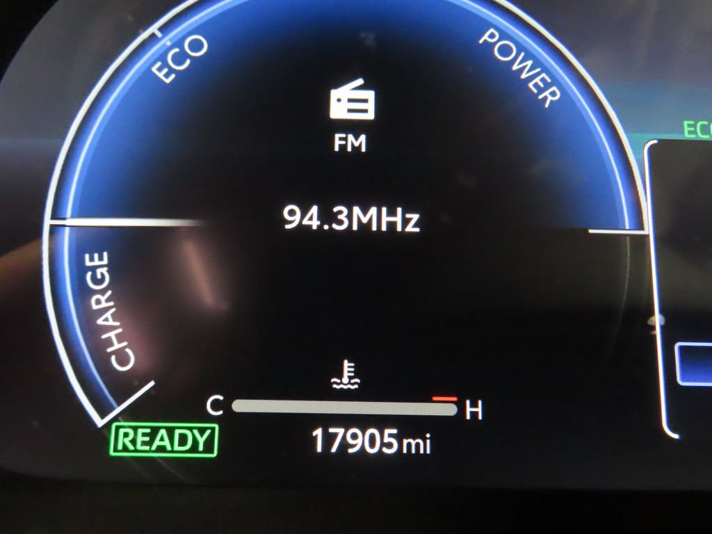 Used 2025 Toyota Sienna Platinum AWD/4WD image 21